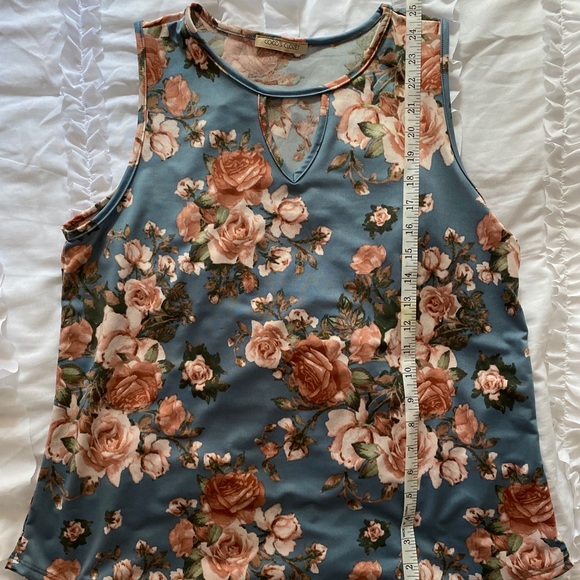 Tank Top - Picture 4 of 5